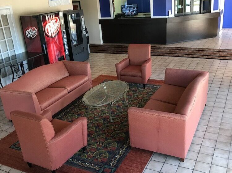 فندق على الطريق Relax Inn