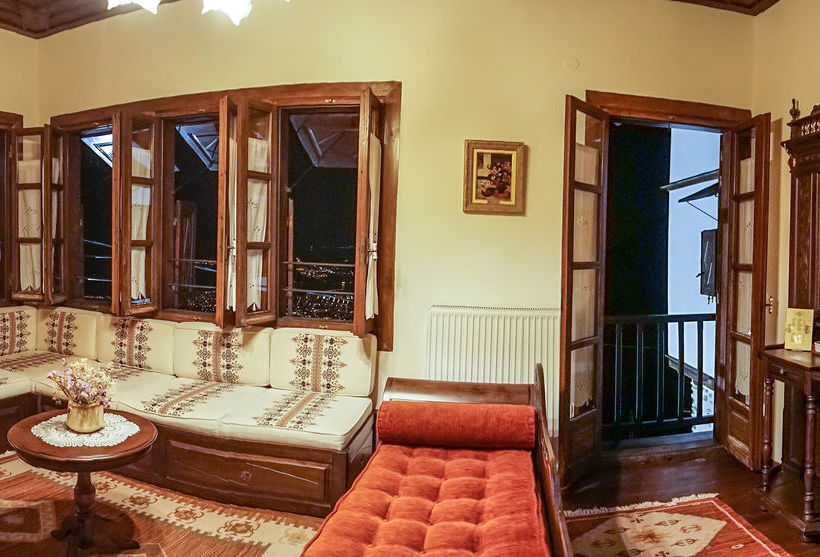 פנסיון Archontiko Evilion