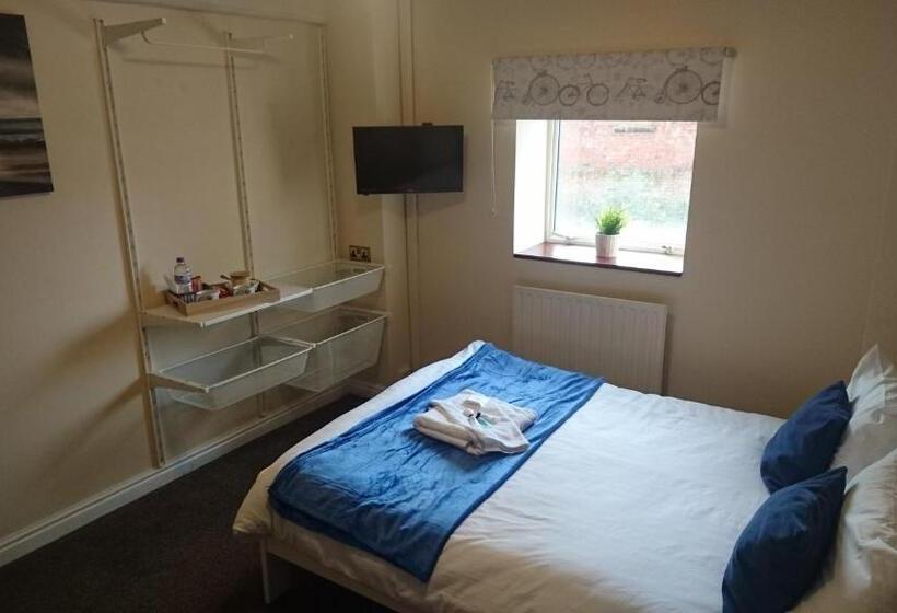 بنسيون Riverside Mews