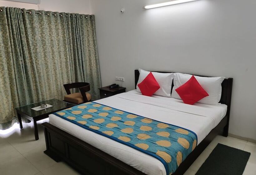 פנסיון Sapphero Resorts A Unit Of Shri Sai Hospitality