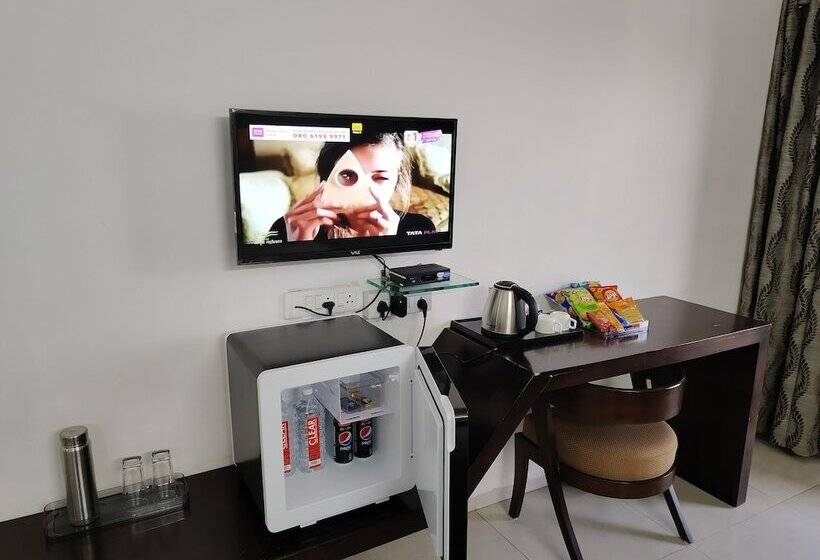 פנסיון Sapphero Resorts A Unit Of Shri Sai Hospitality