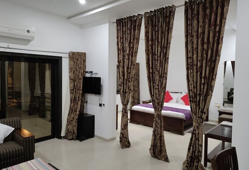 بنسيون Sapphero Resorts A Unit Of Shri Sai Hospitality