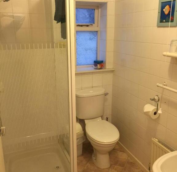 פנסיון The Berwick Over 40 S Only