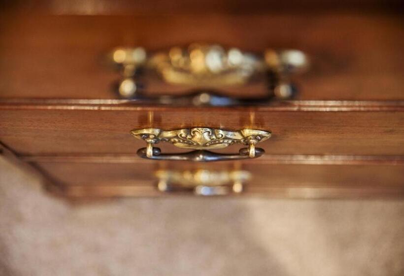 膳宿费 The Grove Cromer