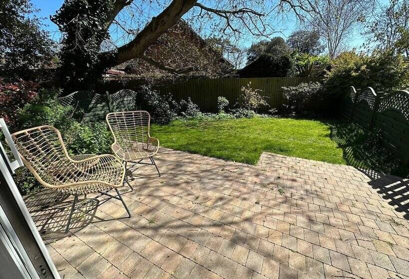 膳宿费 The Grove Cromer