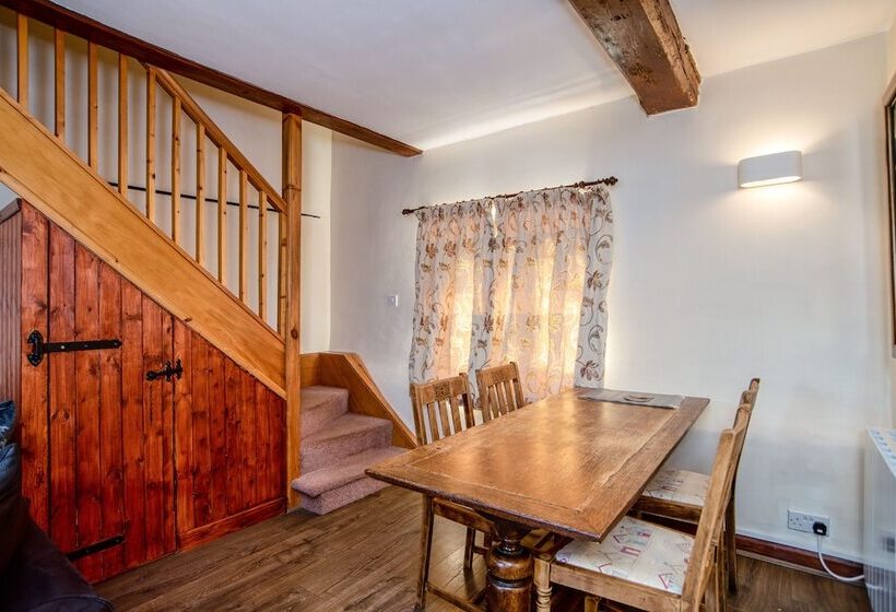 膳宿费 The Grove Cromer