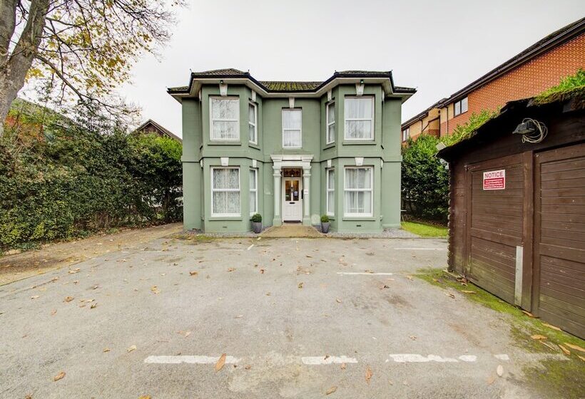 פנסיון The Regents Guest House