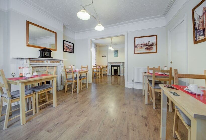 פנסיון The Regents Guest House