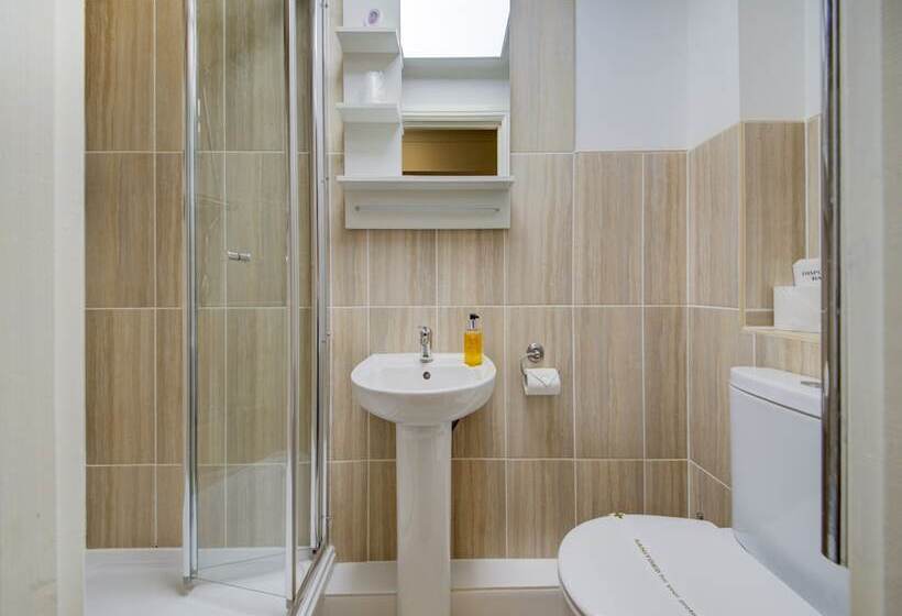 פנסיון The Regents Guest House