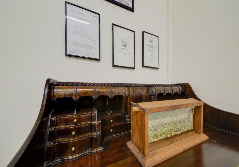 פנסיון The Regents Guest House