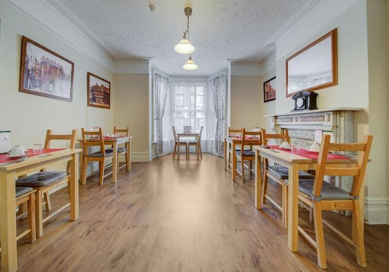 펜션 The Regents Guest House