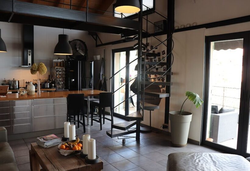 Skylark Bed & Breakfast