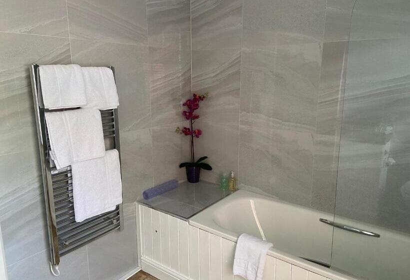 Trumbles Gatwick B&b