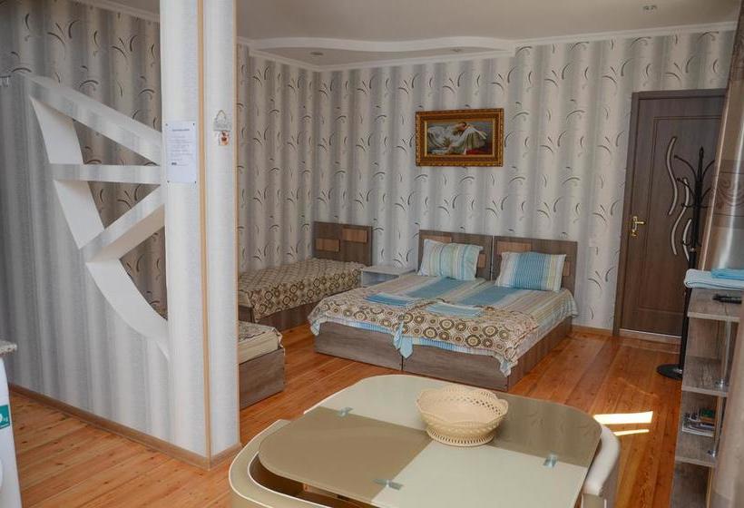 هاستل Kutaisi Best Guest House