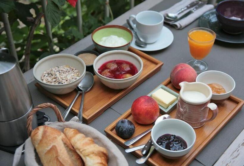 Bed and Breakfast Ancienne Maison Des Gardes