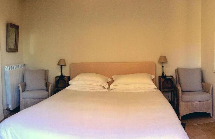 Bed and Breakfast Ancienne Maison Des Gardes