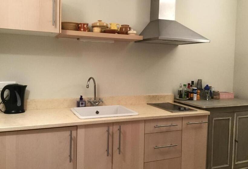 Bed and Breakfast Ancienne Maison Des Gardes