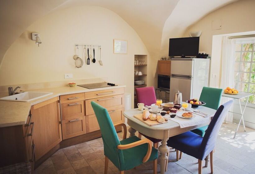 Bed and Breakfast Ancienne Maison Des Gardes