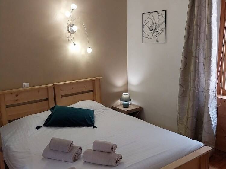 مبيت وإفطار Auberge De Portout