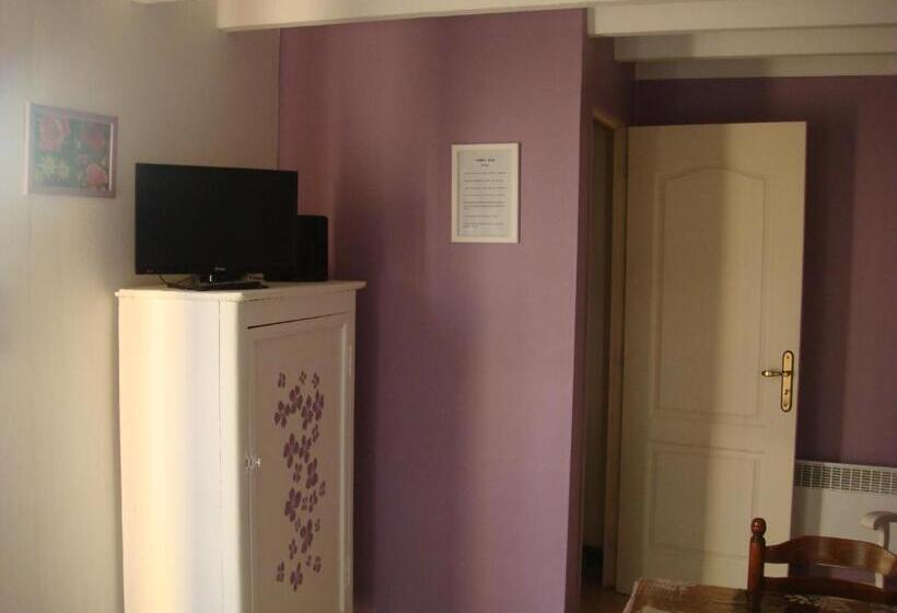 住宿加早餐  Chambre D Hôtes La Guéjaillière