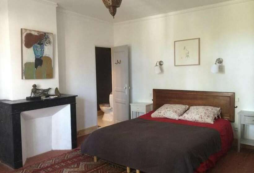 ベッドアンドブレックファースト Chambres D Hôtes La Cour D été