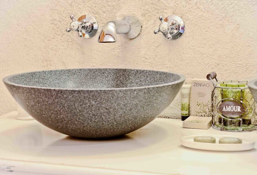 ベッドアンドブレックファースト Demeure De La Carmine, Sejour Bien Etre D Exception, Piscine, Hammam, Champagne