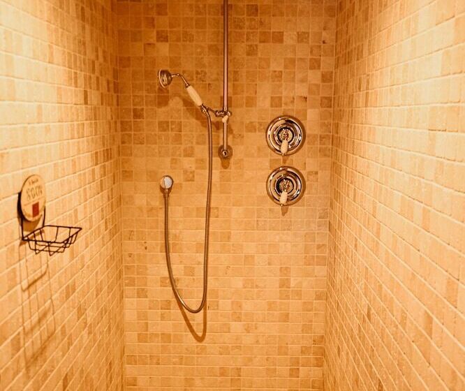 ベッドアンドブレックファースト Demeure De La Carmine, Sejour Bien Etre D Exception, Piscine, Hammam, Champagne