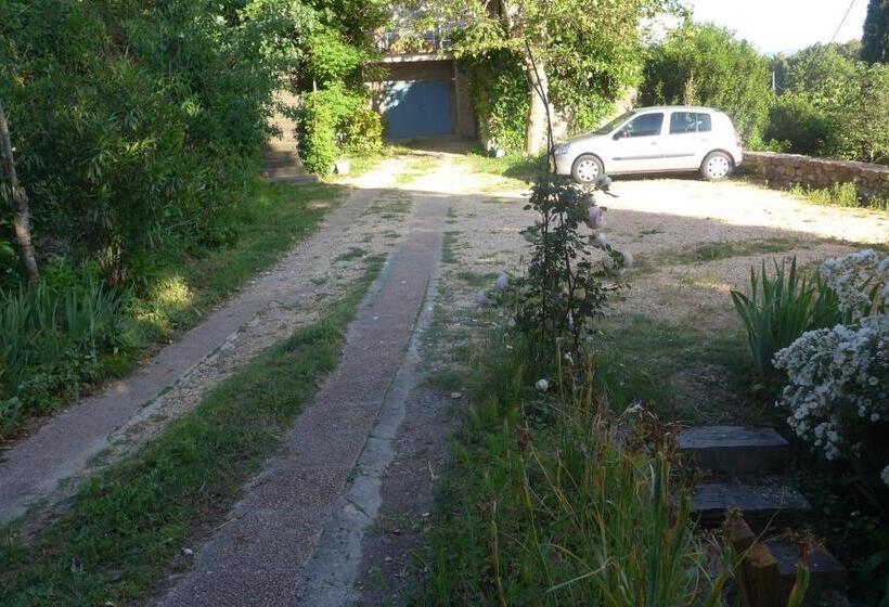 민박 La Colline Bleue