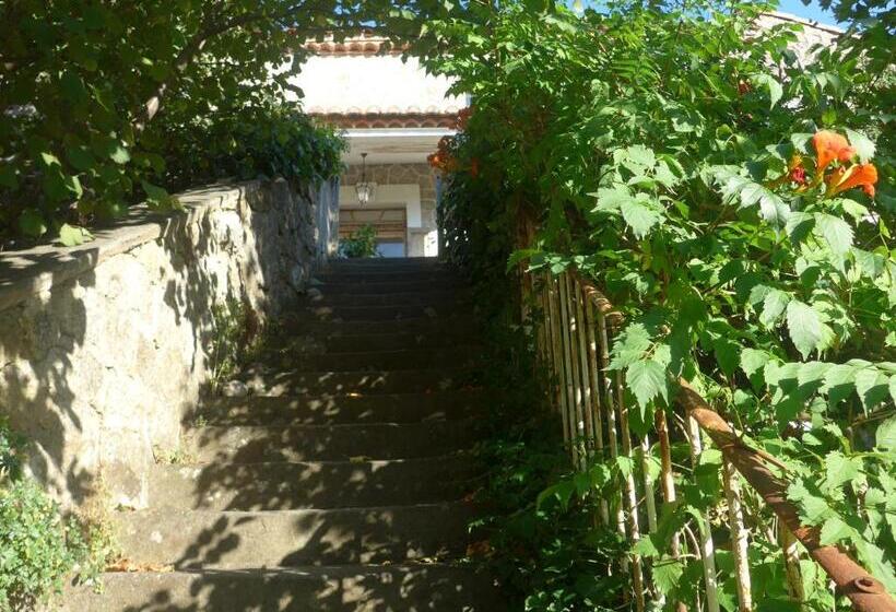 민박 La Colline Bleue