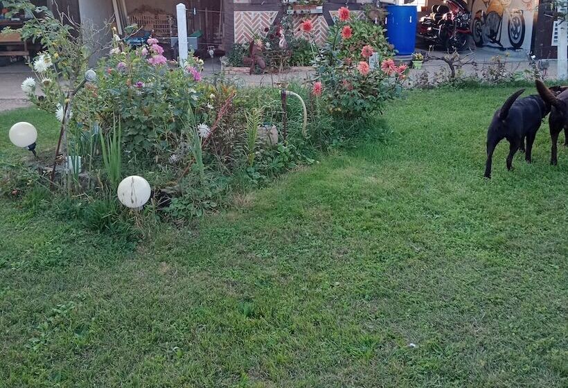 مبيت وإفطار La Grange