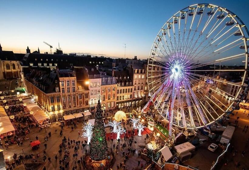 مبيت وإفطار La Maison Bleue De Roubaix