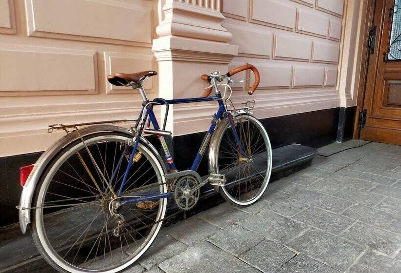مبيت وإفطار La Maison Bleue De Roubaix