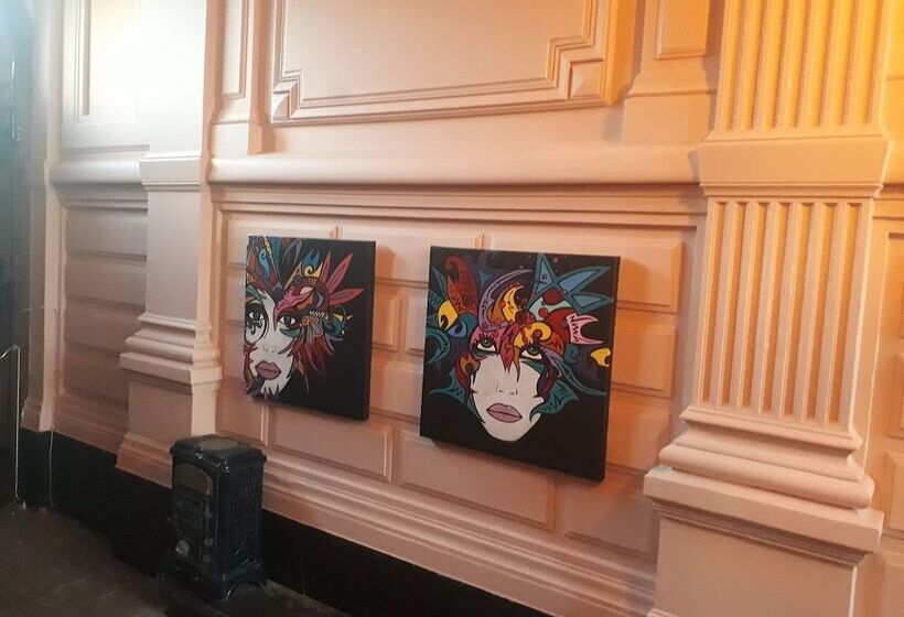 مبيت وإفطار La Maison Bleue De Roubaix