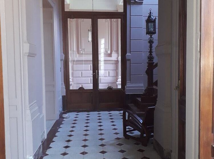 مبيت وإفطار La Maison Bleue De Roubaix