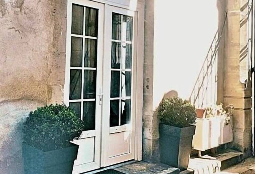 تختخواب و صبحانه La Maison Dans Le Parc