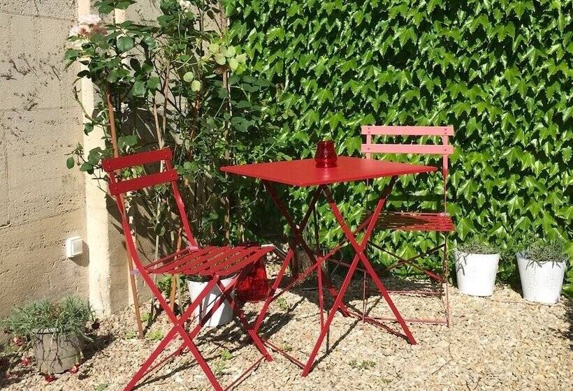 تختخواب و صبحانه La Maison Dans Le Parc