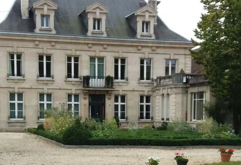تختخواب و صبحانه La Maison Dans Le Parc
