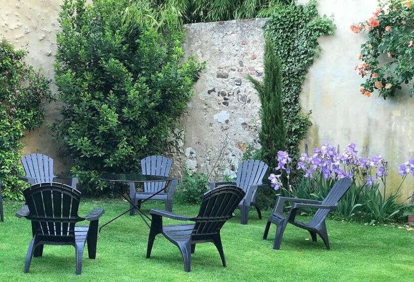 Bed and Breakfast La Maison Jeanne D Arc