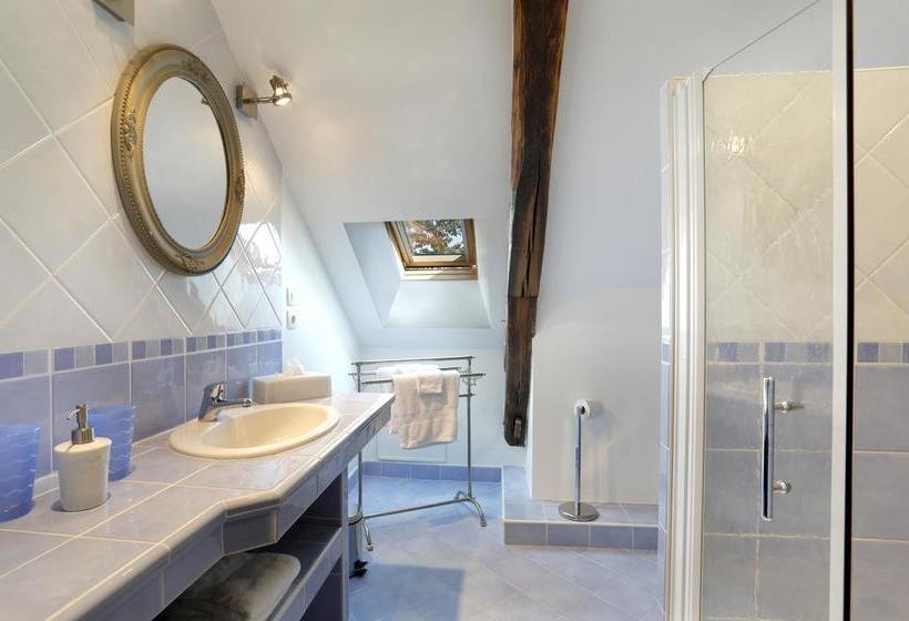 مبيت وإفطار La Pillebourdiere