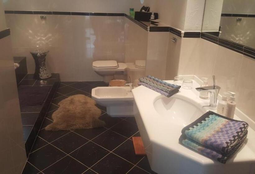 Bed and Breakfast La Villa Haute Corniche