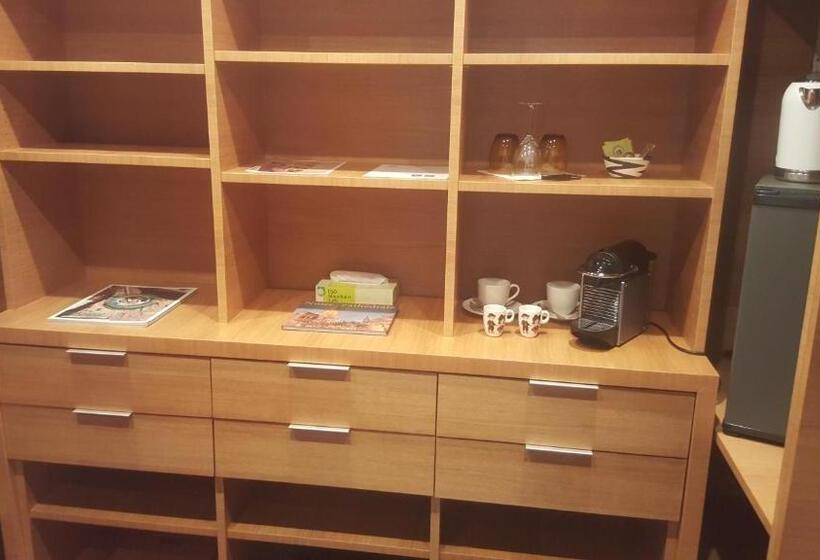 Bed and Breakfast La Villa Haute Corniche