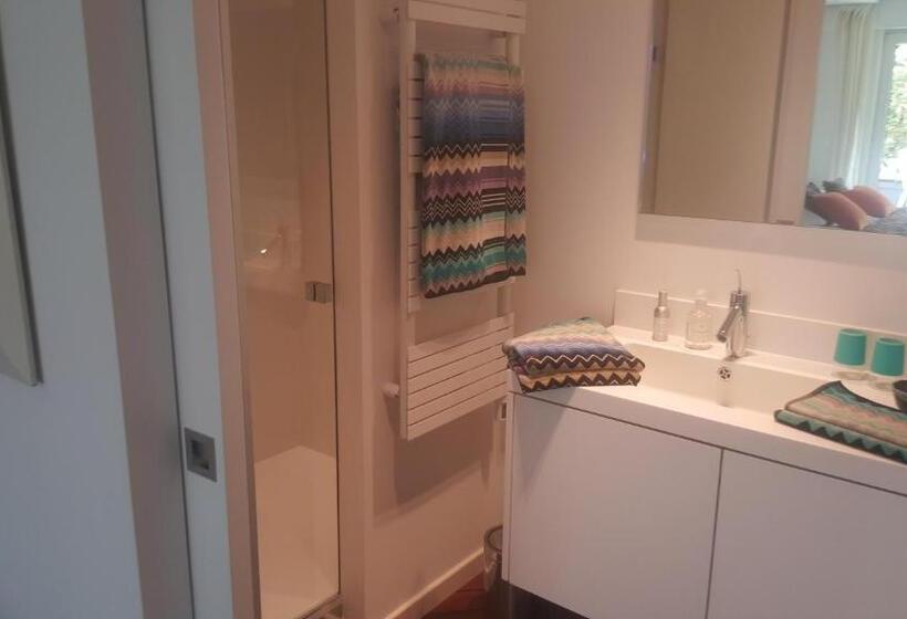 Bed and Breakfast La Villa Haute Corniche