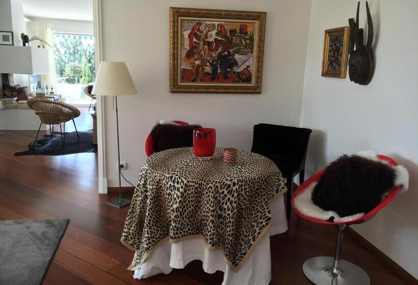 Bed and Breakfast La Villa Haute Corniche