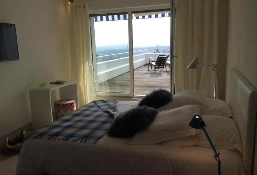 Bed and Breakfast La Villa Haute Corniche