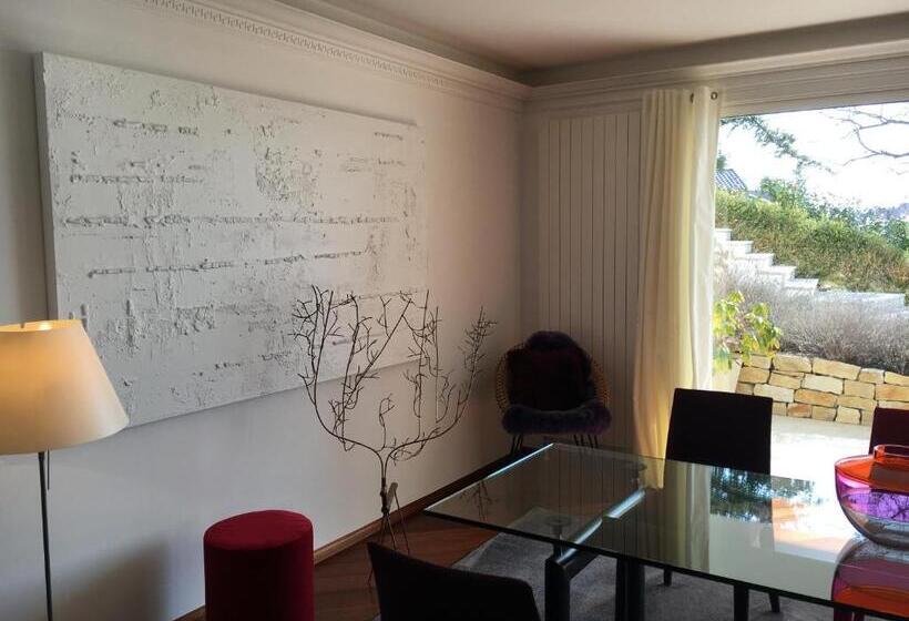 Bed and Breakfast La Villa Haute Corniche