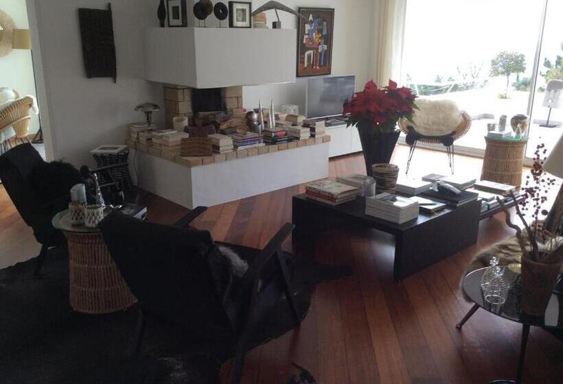 Bed and Breakfast La Villa Haute Corniche