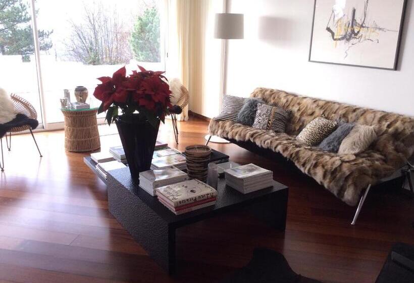 Bed and Breakfast La Villa Haute Corniche