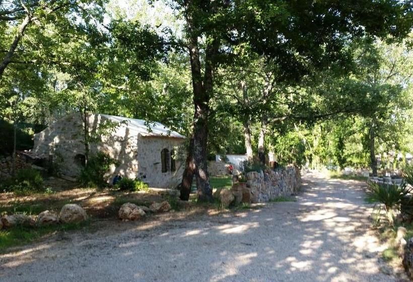 مبيت وإفطار Le Donjon Des Combes Et Son Spa