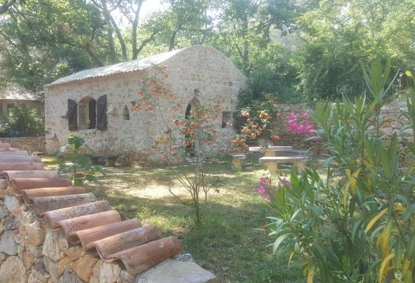 צימר Le Donjon Des Combes Et Son Spa