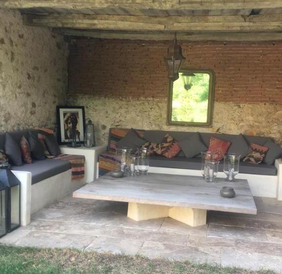 Bed and Breakfast Le Mas De Laval